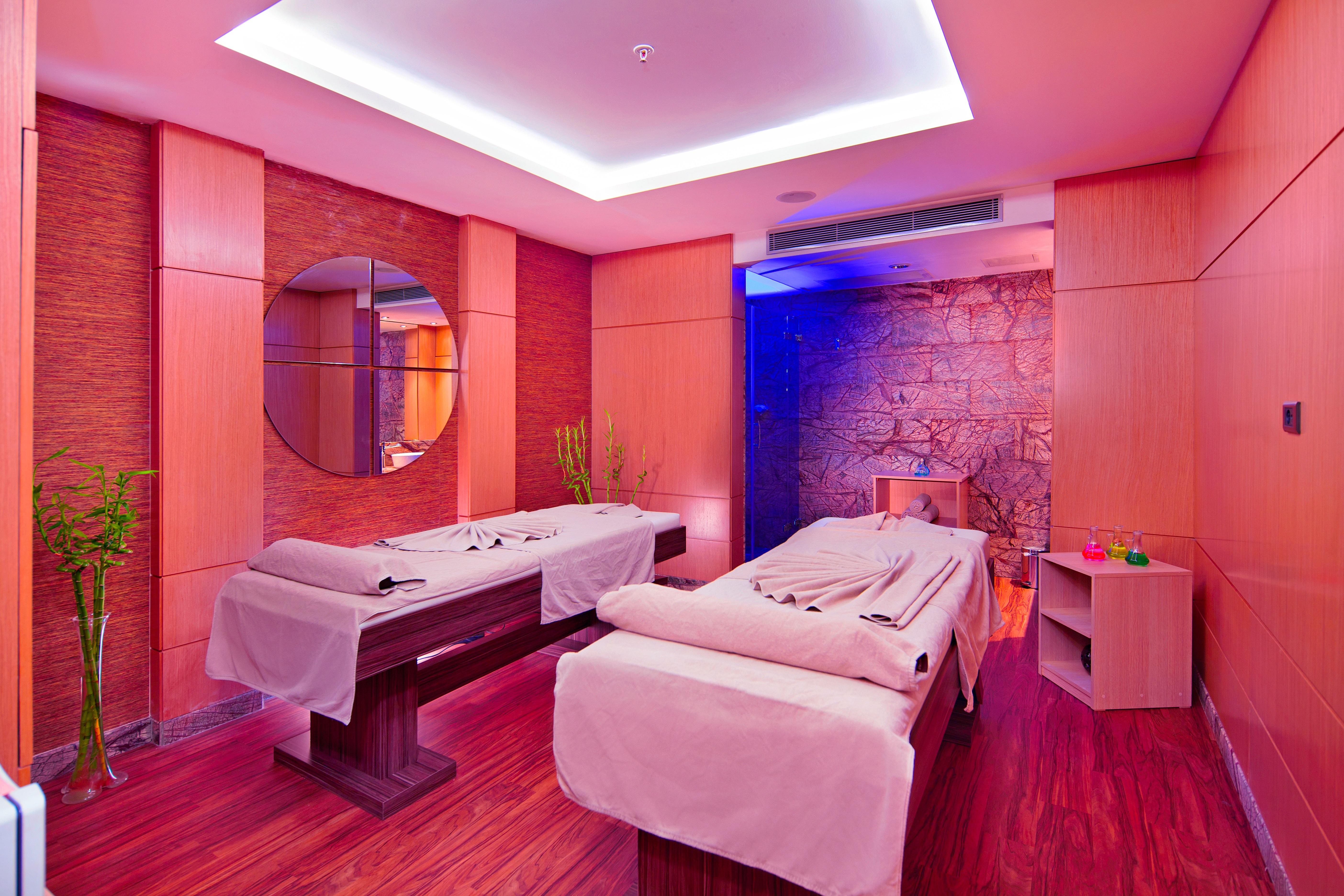 The Green Park Pendik Hotel Istanbul Exterior photo Spa treatment room