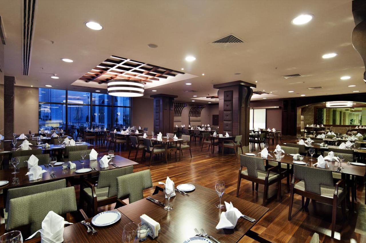 The Green Park Pendik Hotel Istanbul Exterior photo The restaurant