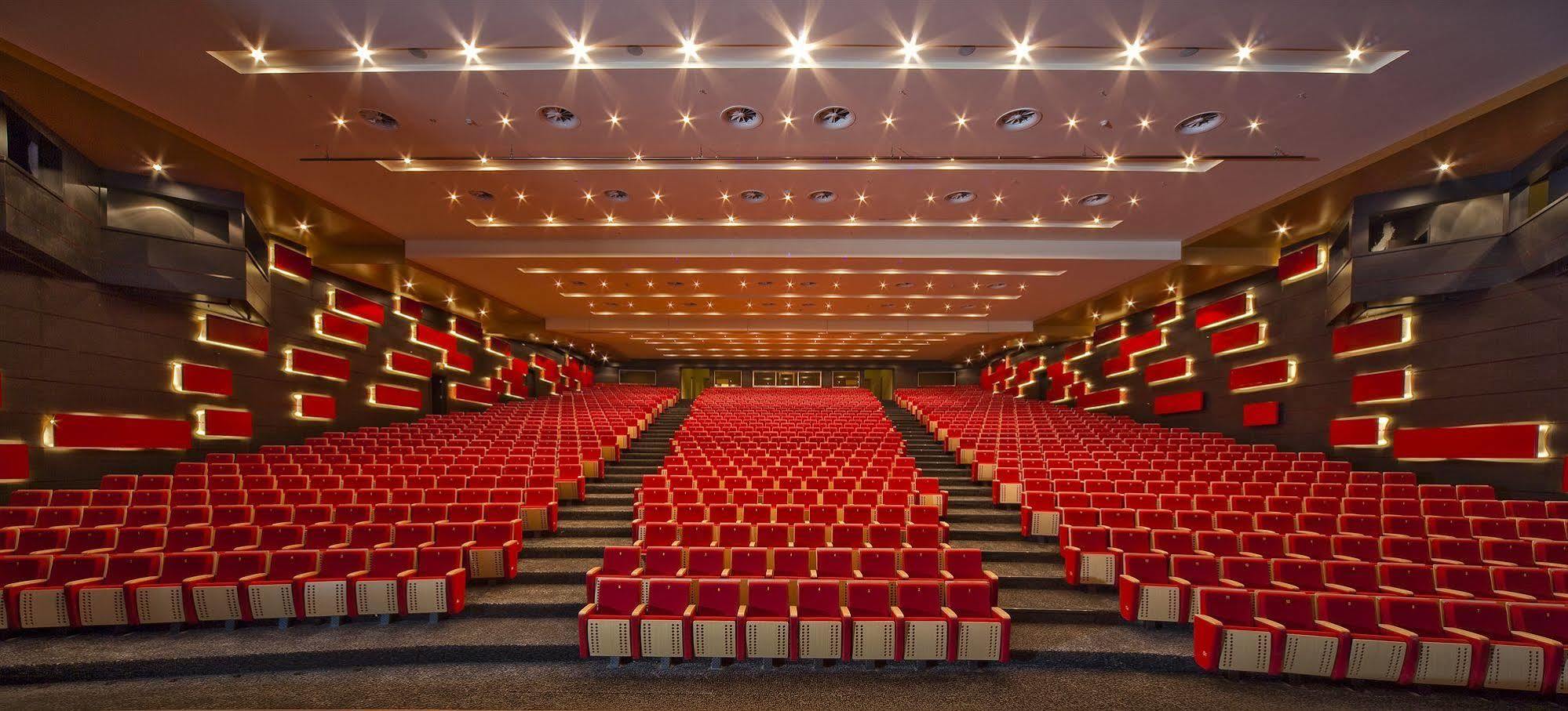 The Green Park Pendik Hotel Istanbul Exterior photo Auditorium